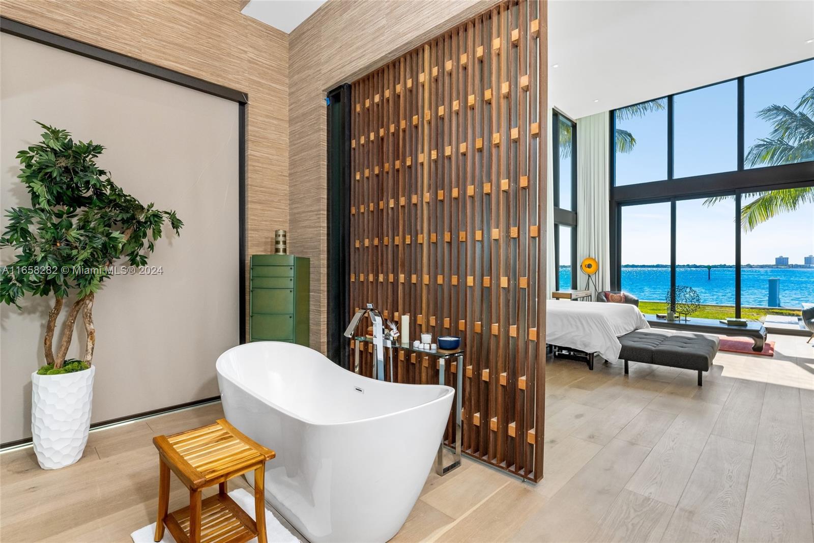 BISCAYNE POINT - Residential