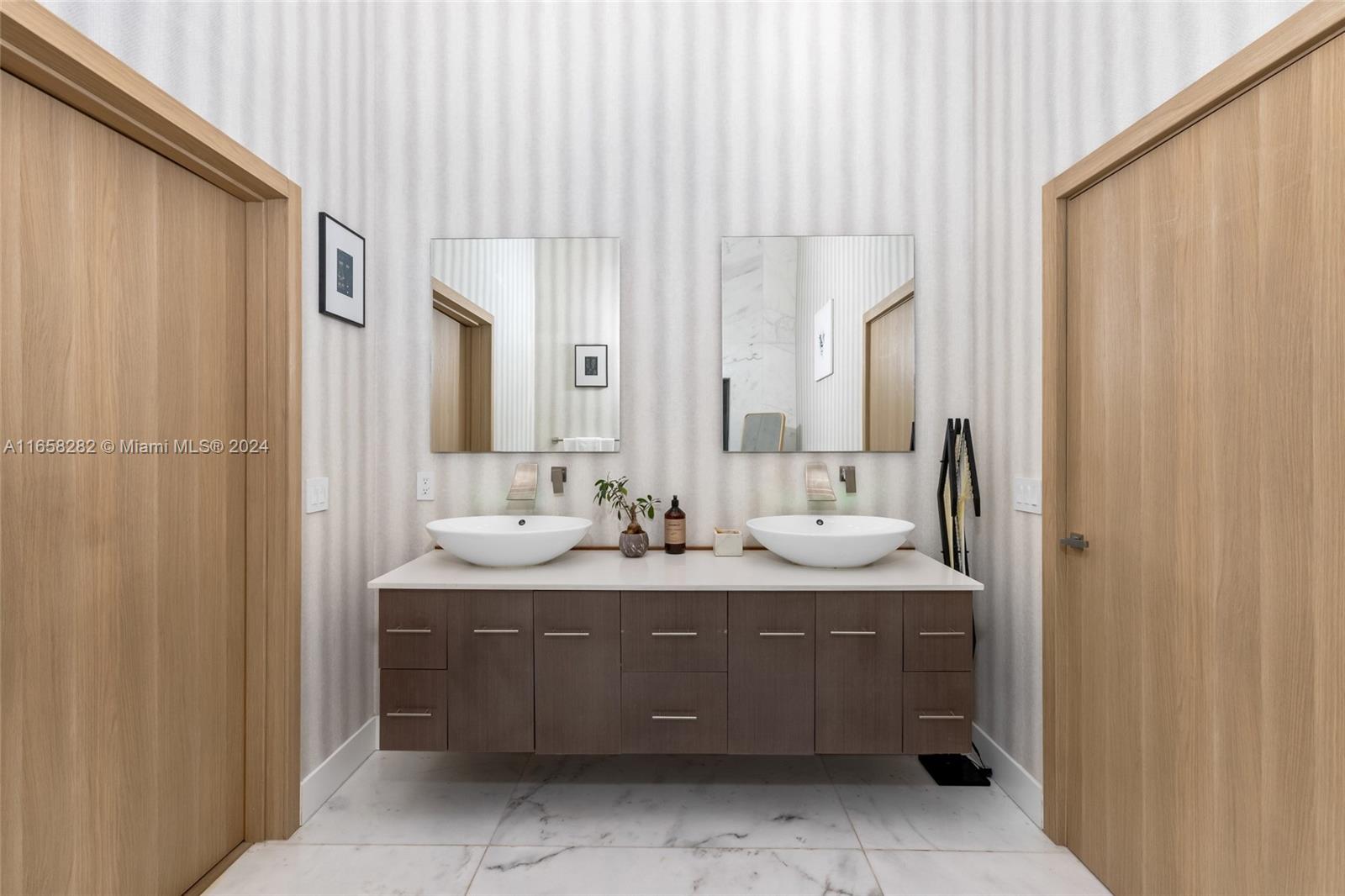BISCAYNE POINT - Residential