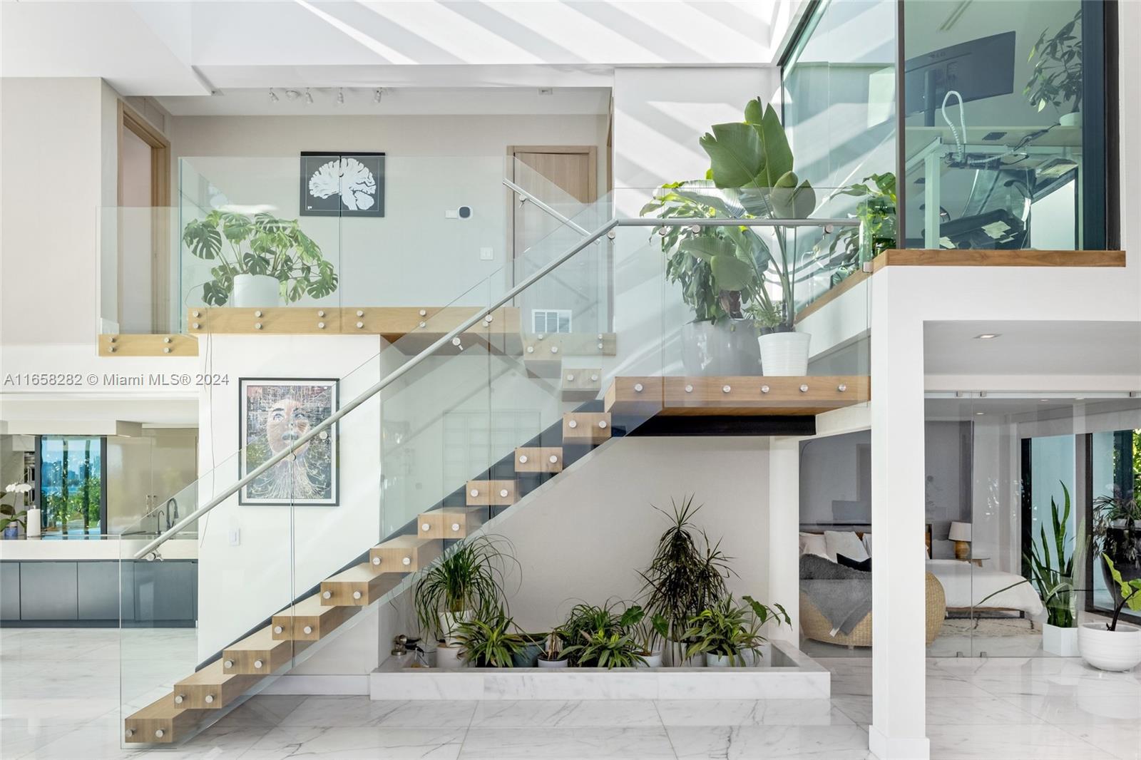 BISCAYNE POINT - Residential