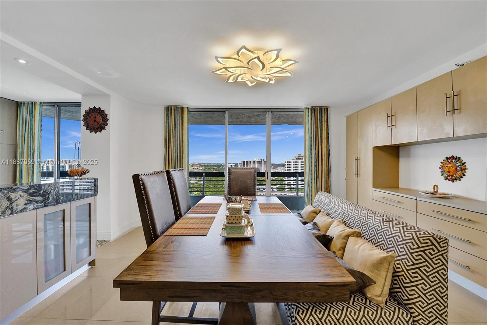 MYSTIC POINTE TOWER 500 C - Residential