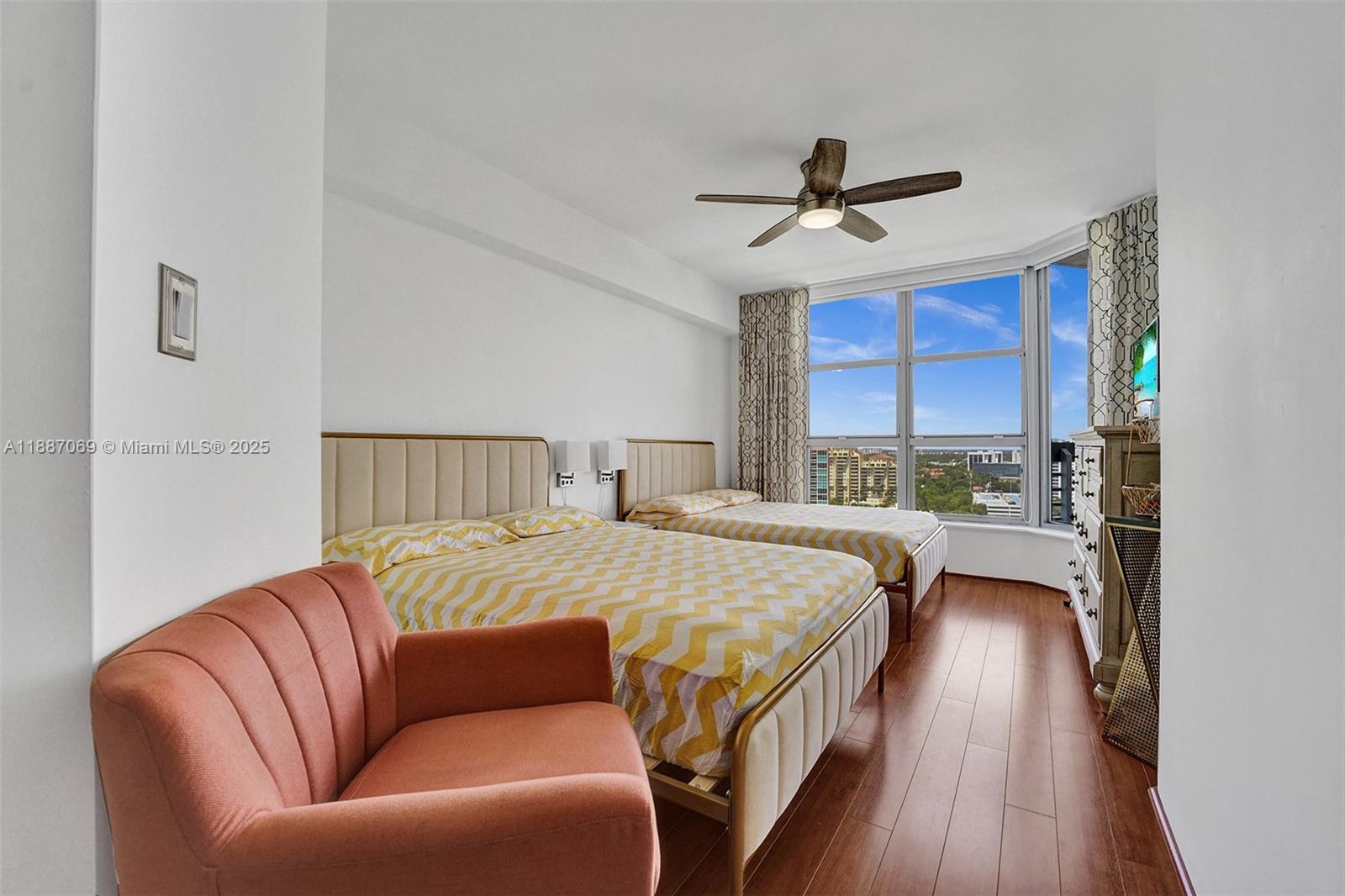 MYSTIC POINTE TOWER 500 C - Residential