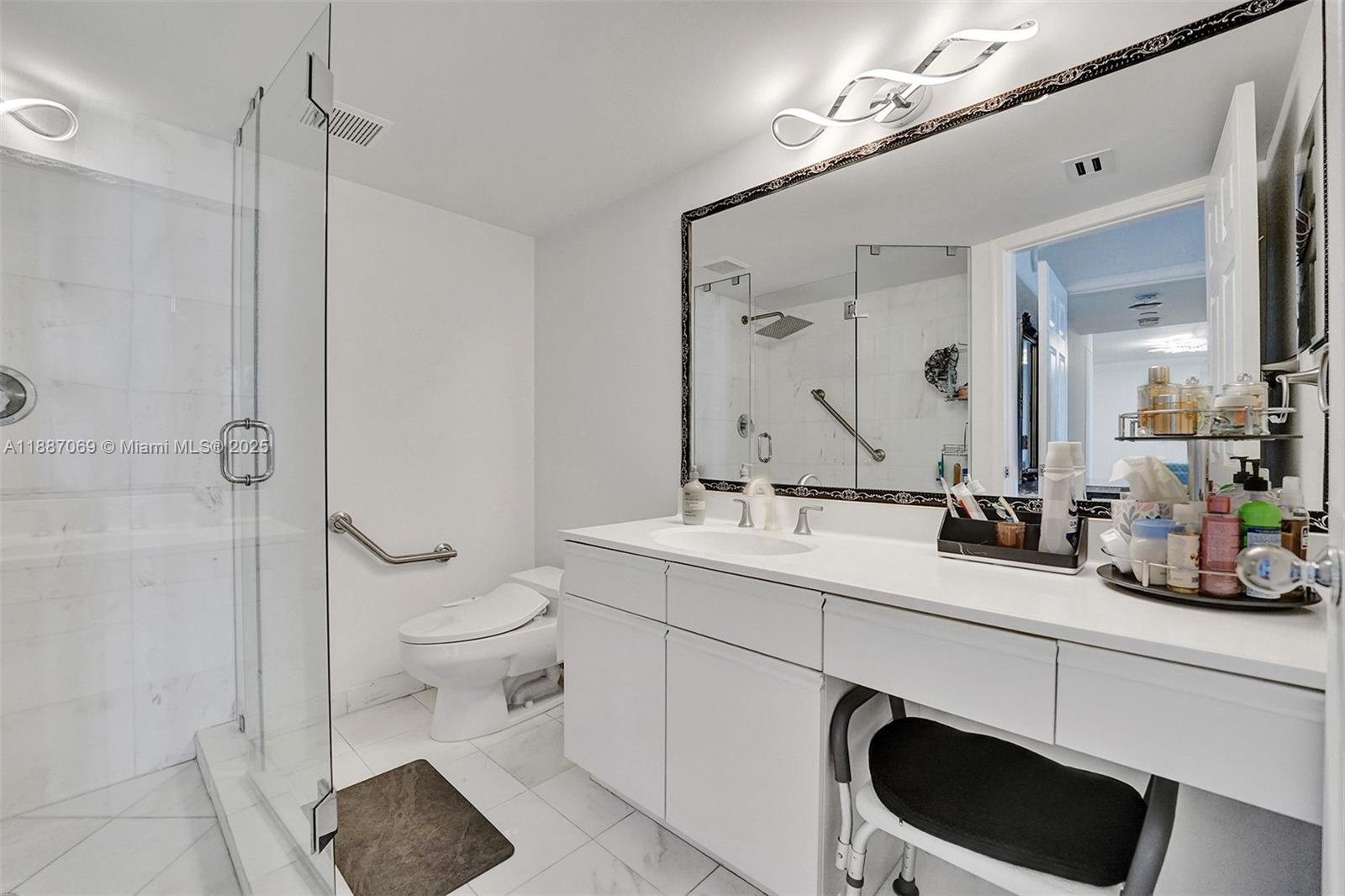 MYSTIC POINTE TOWER 500 C - Residential
