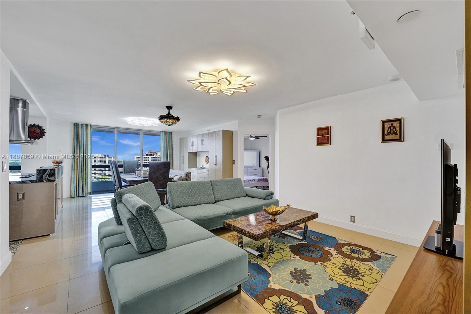 MYSTIC POINTE TOWER 500 C - Residential
