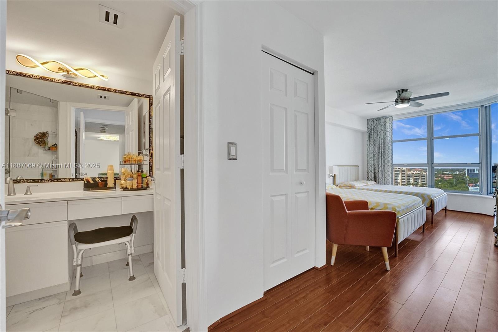 MYSTIC POINTE TOWER 500 C - Residential
