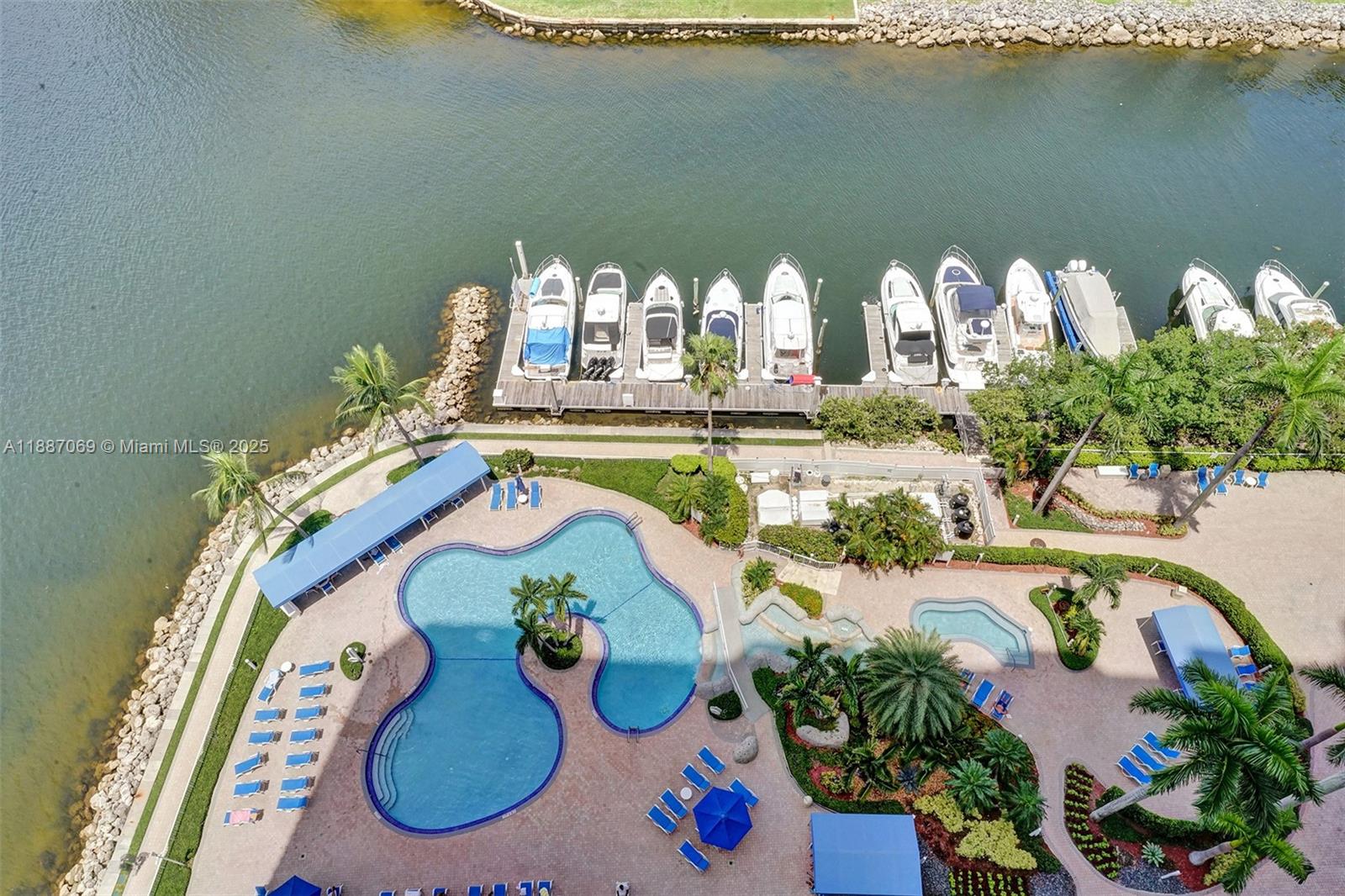 MYSTIC POINTE TOWER 500 C - Residential