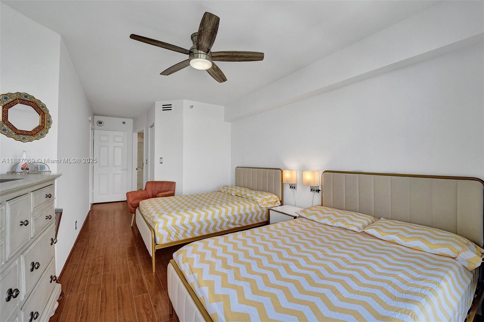 MYSTIC POINTE TOWER 500 C - Residential