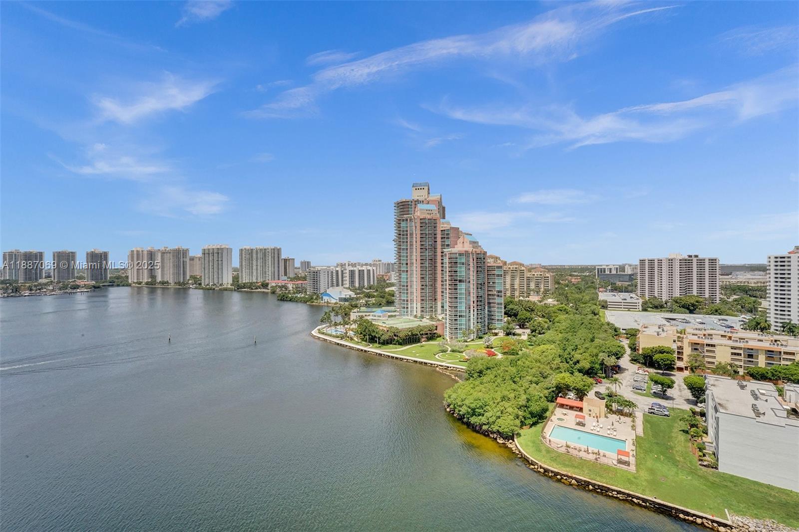 MYSTIC POINTE TOWER 500 C - Residential