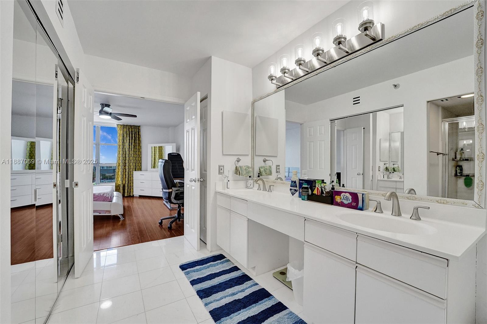 MYSTIC POINTE TOWER 500 C - Residential