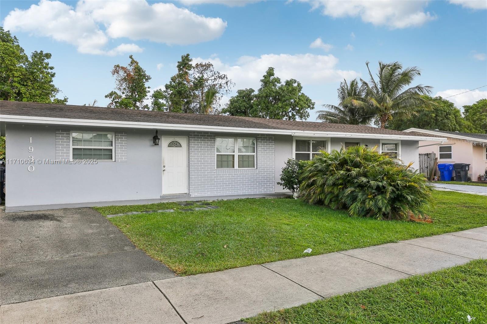 1932 SW 69th Ave