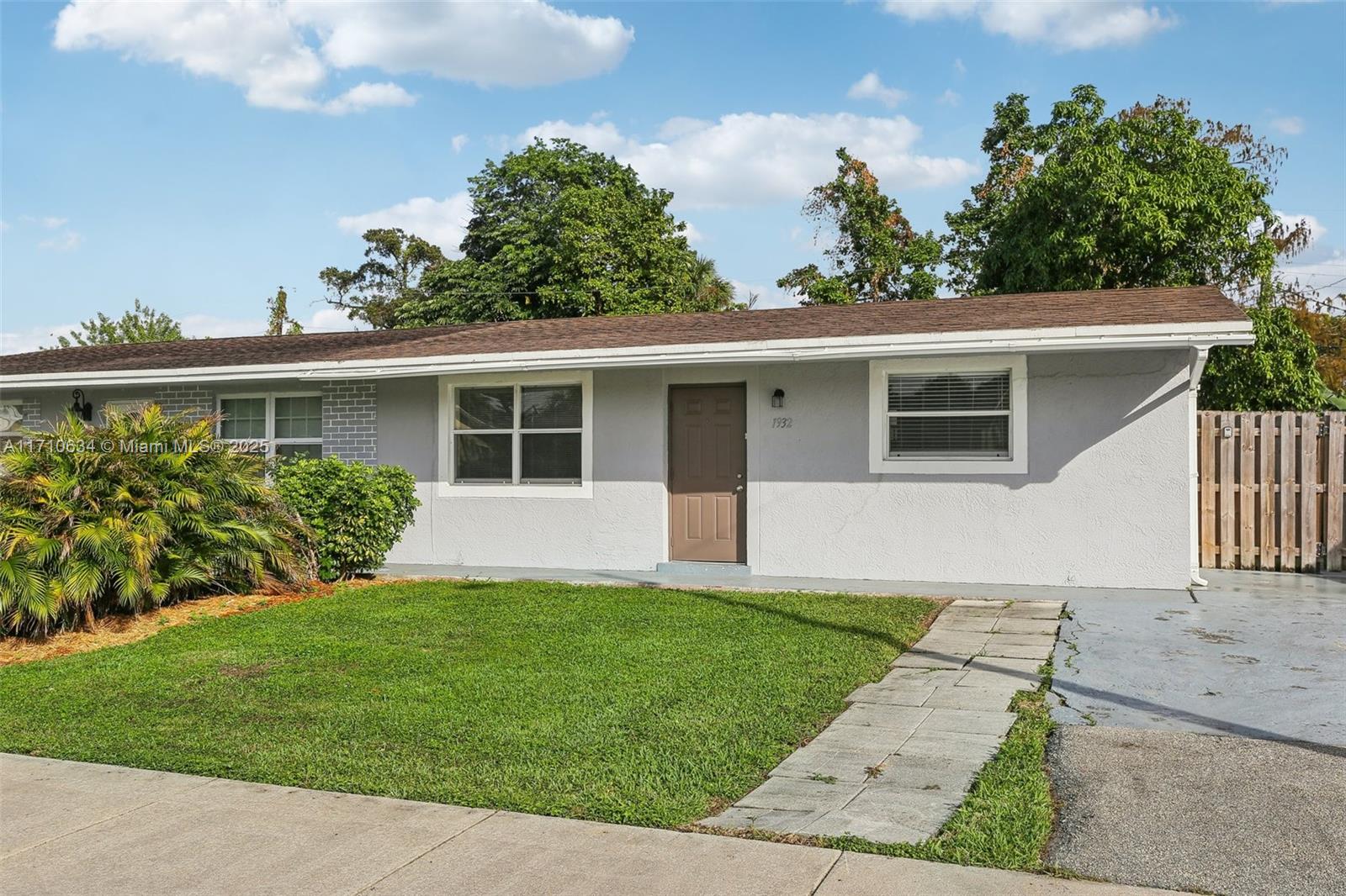 1932 SW 69th Ave
