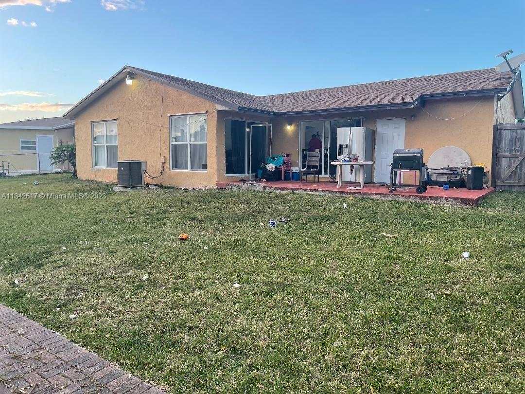 MEADOW WOOD MANOR SEC 2 - Residential