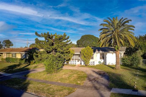 A home in Lauderdale Lakes