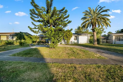 A home in Lauderdale Lakes