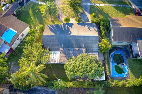 A home in Lauderdale Lakes