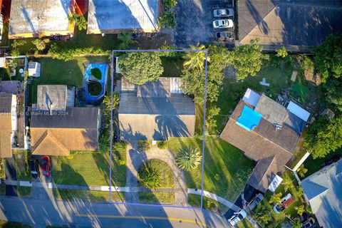 A home in Lauderdale Lakes