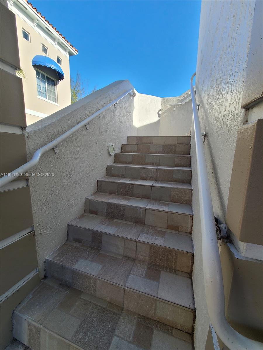 12940 SW 128th St 202