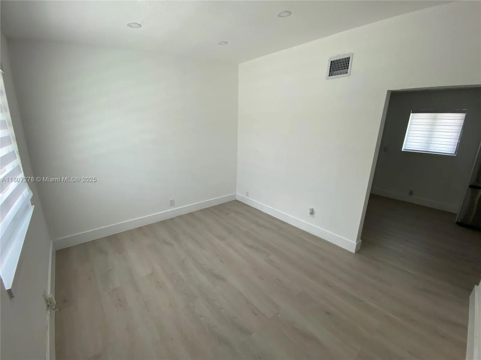 Miami, Florida 33127, United States, 2 Bedrooms Bedrooms, ,1 BathroomBathrooms,Residential,Active,136843