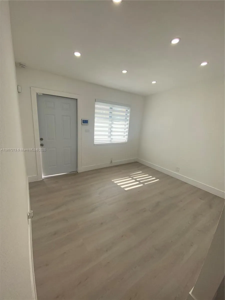 Miami, Florida 33127, United States, 2 Bedrooms Bedrooms, ,1 BathroomBathrooms,Residential,Active,136843