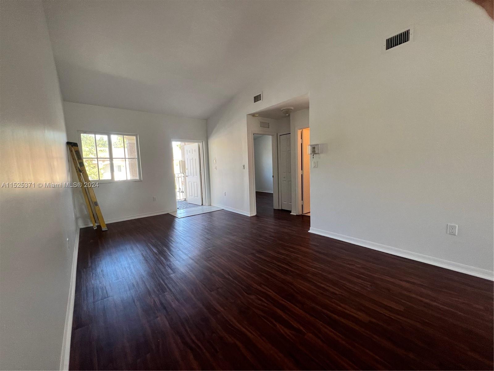 VENETIA GARDENS SOUTH - Residential