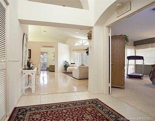 EMBASSY LAKES - Residential Lease