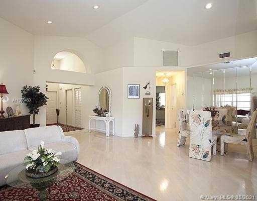 EMBASSY LAKES - Residential Lease