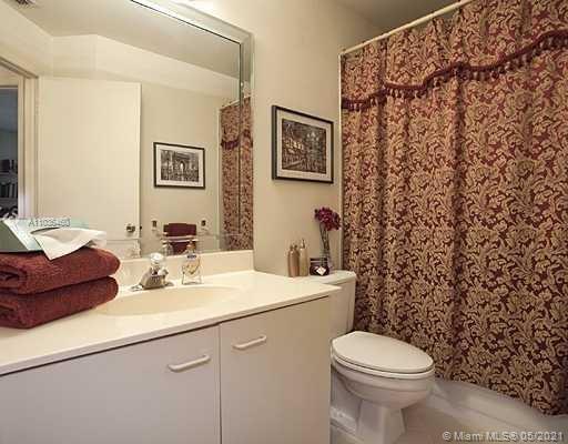 EMBASSY LAKES - Residential Lease