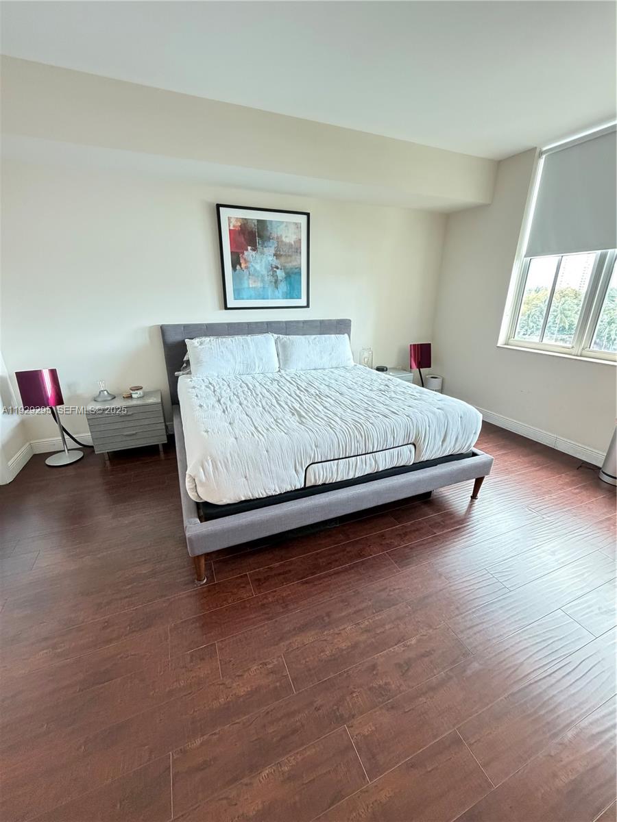 3340 NE 190th St 608