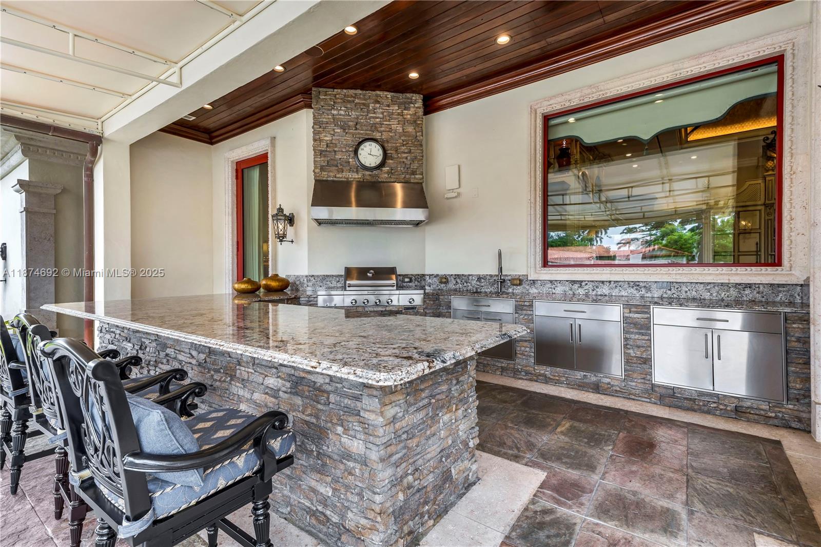 SANCTUARY - Residential