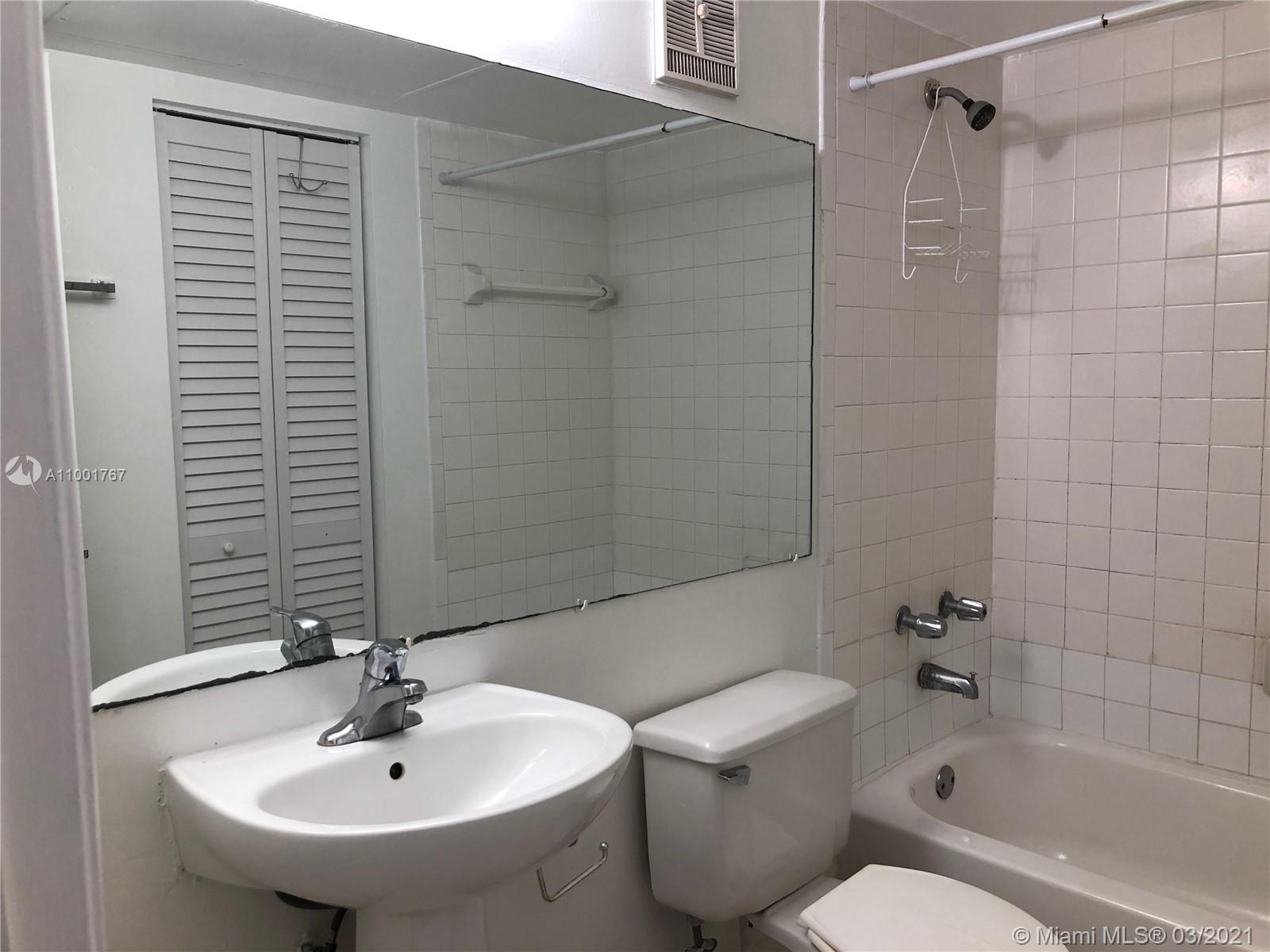 ANTIGUA AT CNTRY CLUBOF M - Residential Lease