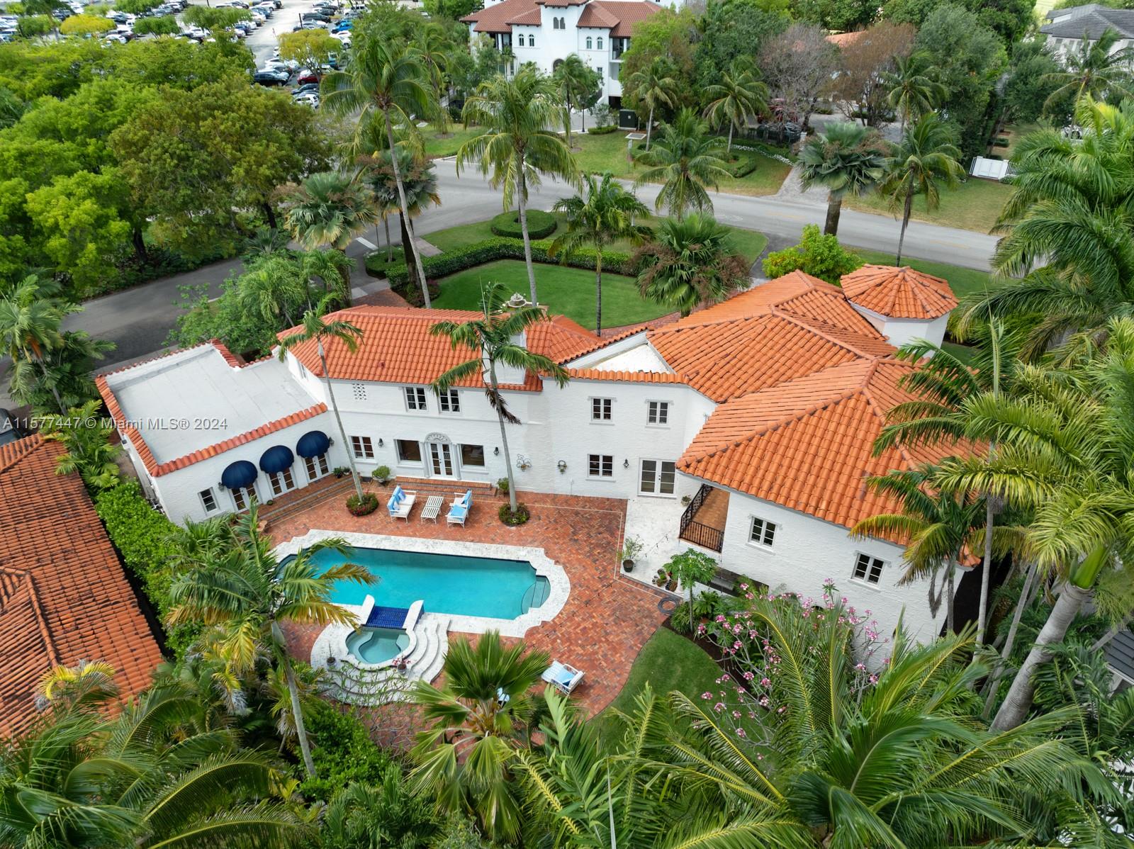 CORAL GABLE COUNTRY CLUB - Residential
