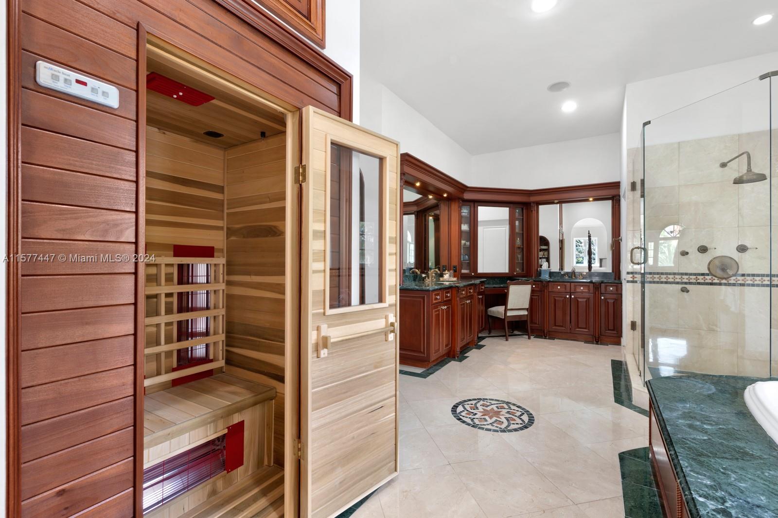 CORAL GABLE COUNTRY CLUB - Residential