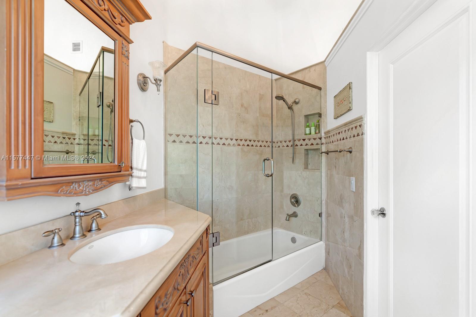 CORAL GABLE COUNTRY CLUB - Residential