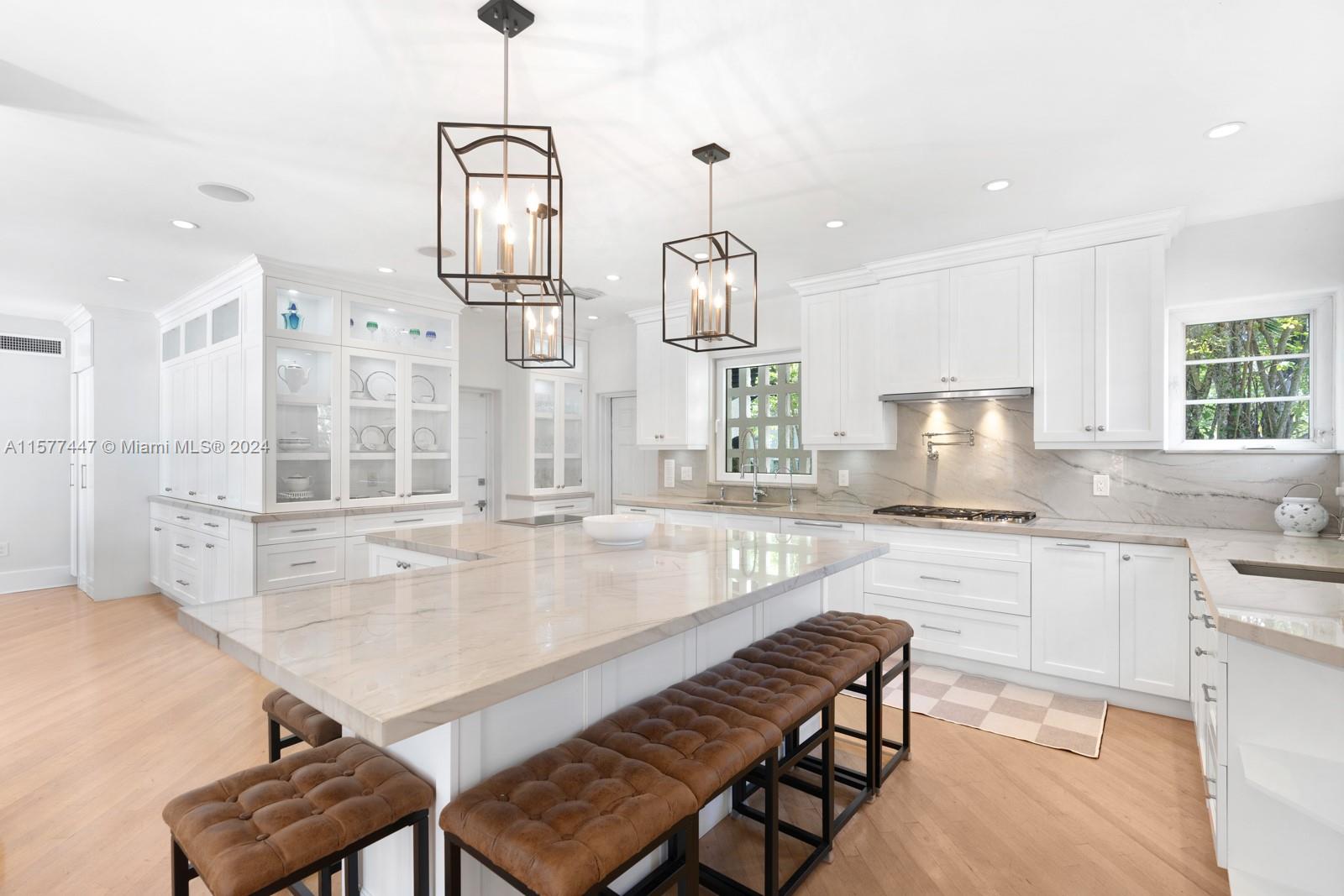 CORAL GABLE COUNTRY CLUB - Residential