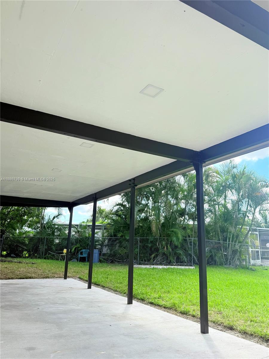 RAINBOW LAKES - Residential