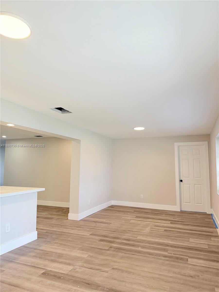 RAINBOW LAKES - Residential