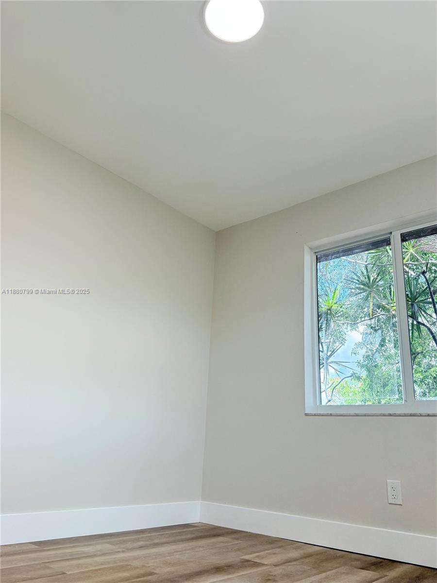 RAINBOW LAKES - Residential