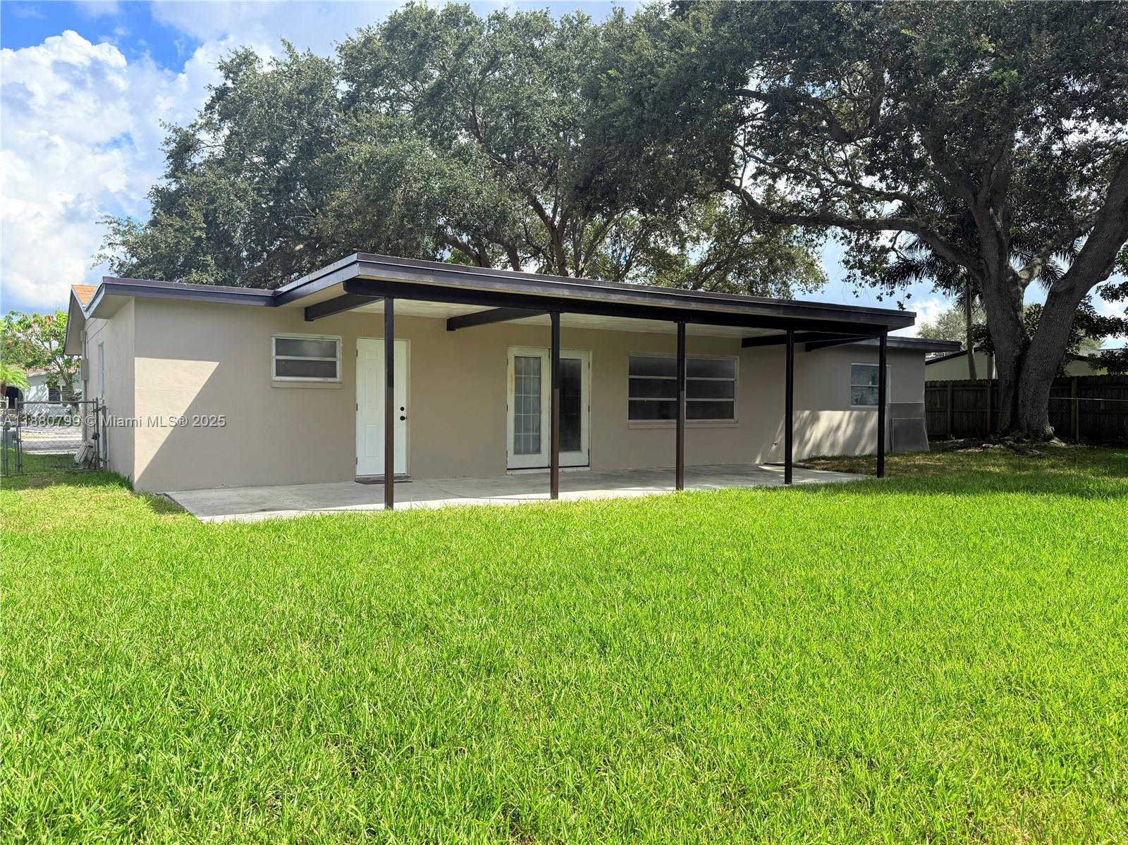 RAINBOW LAKES - Residential