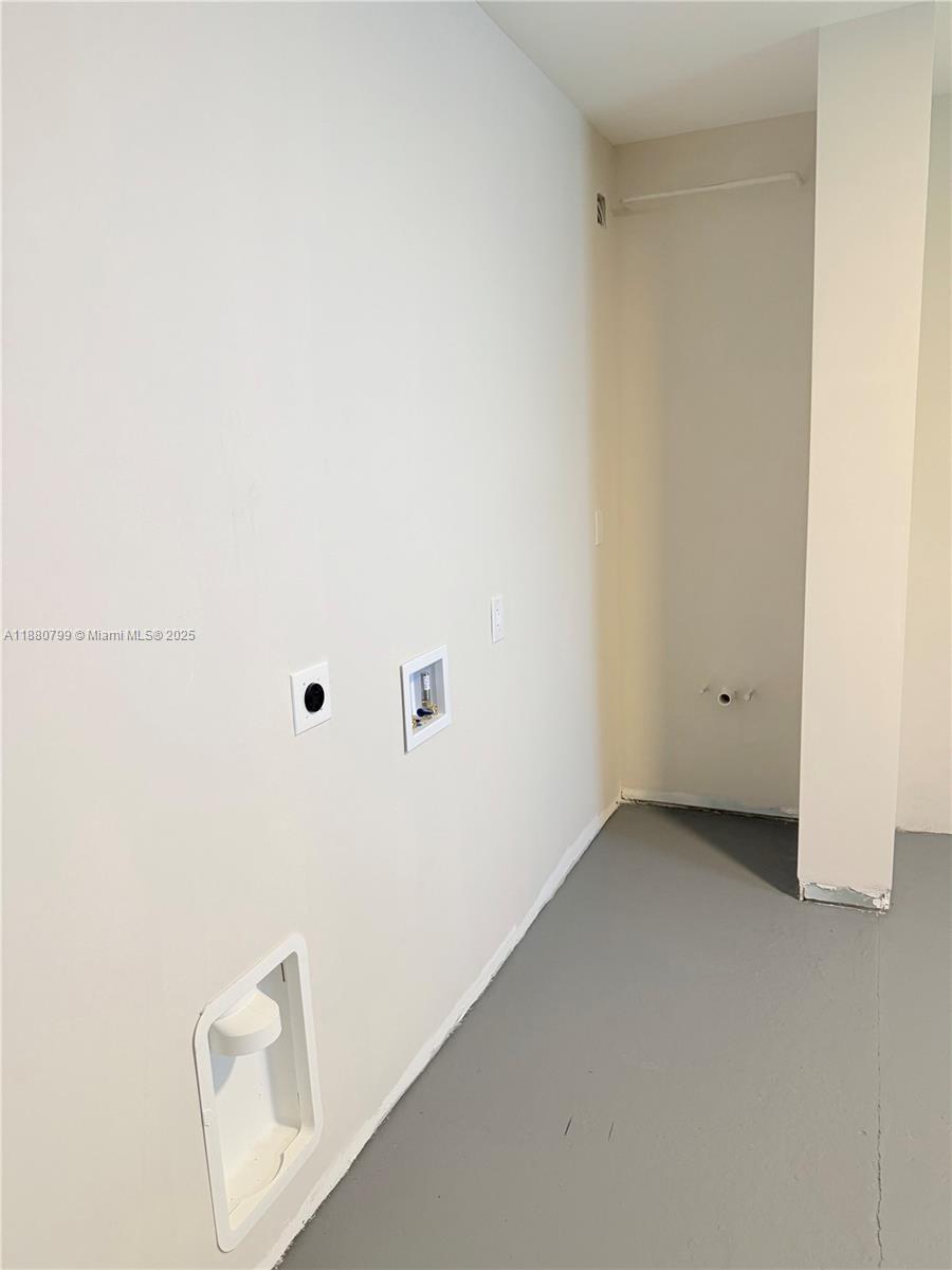 RAINBOW LAKES - Residential