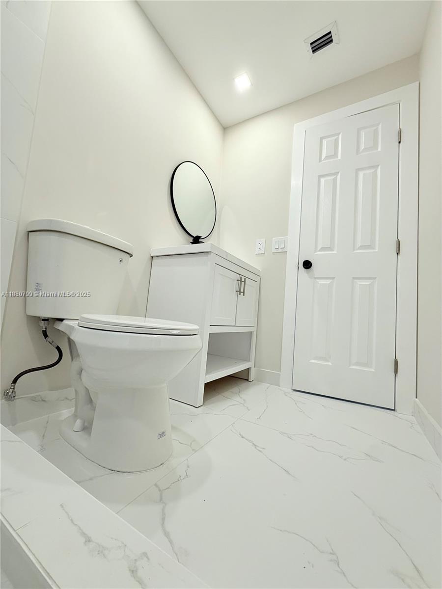 RAINBOW LAKES - Residential