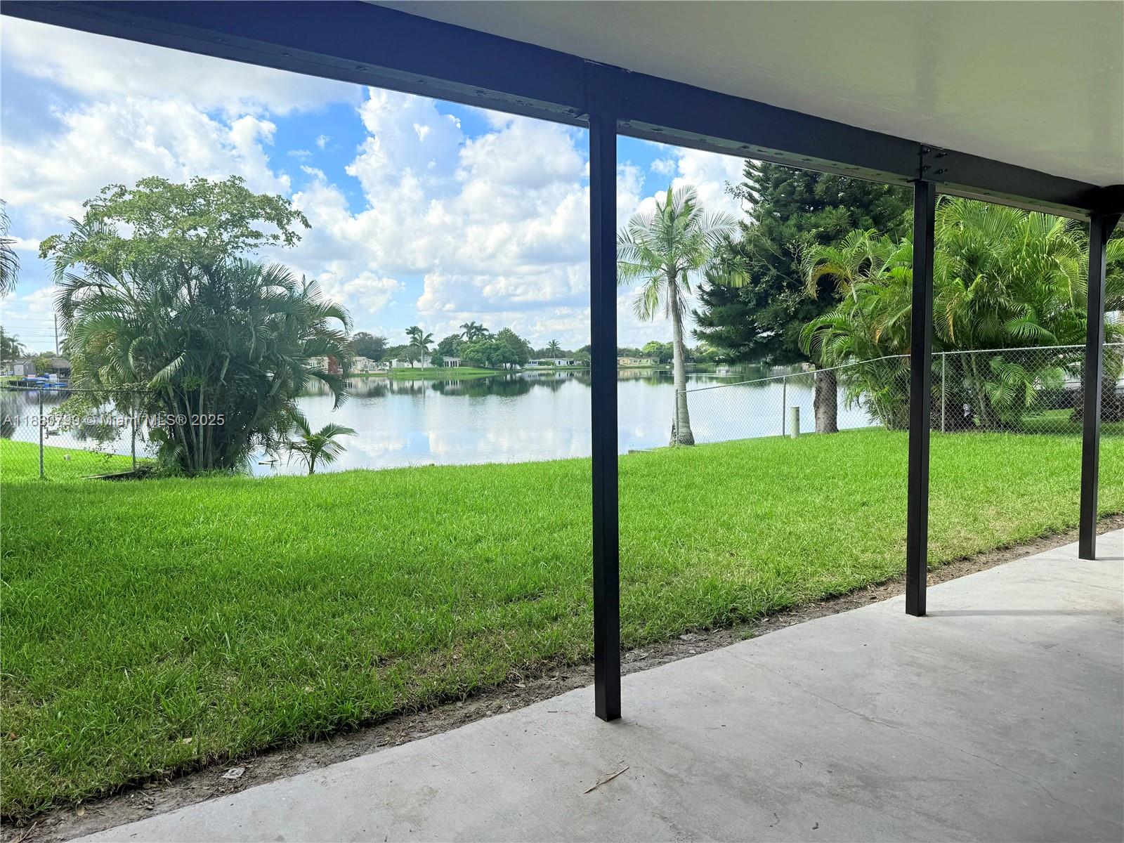 RAINBOW LAKES - Residential