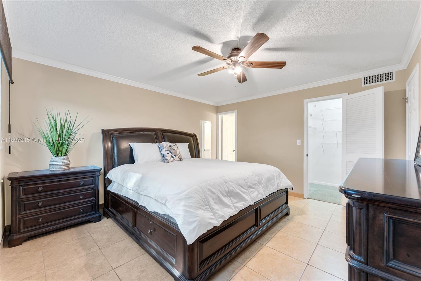 HOLLYBROOK GOLF AND TENNIS - Residential