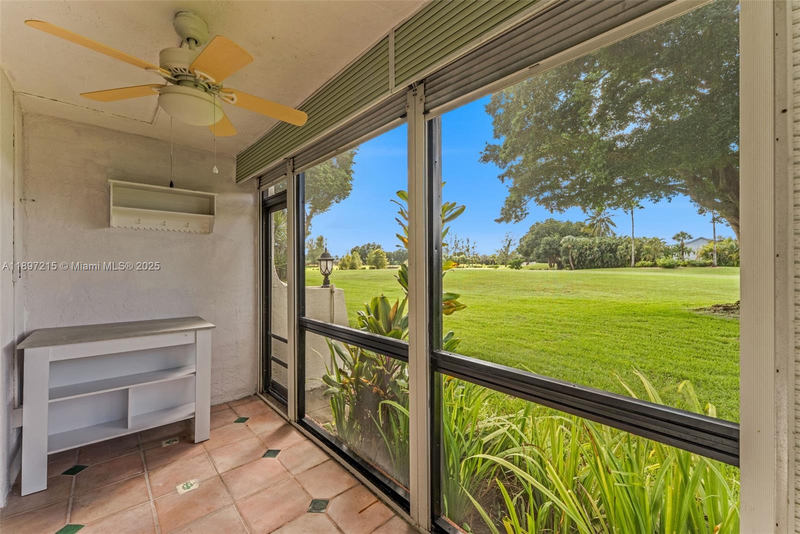 HOLLYBROOK GOLF AND TENNIS - Residential