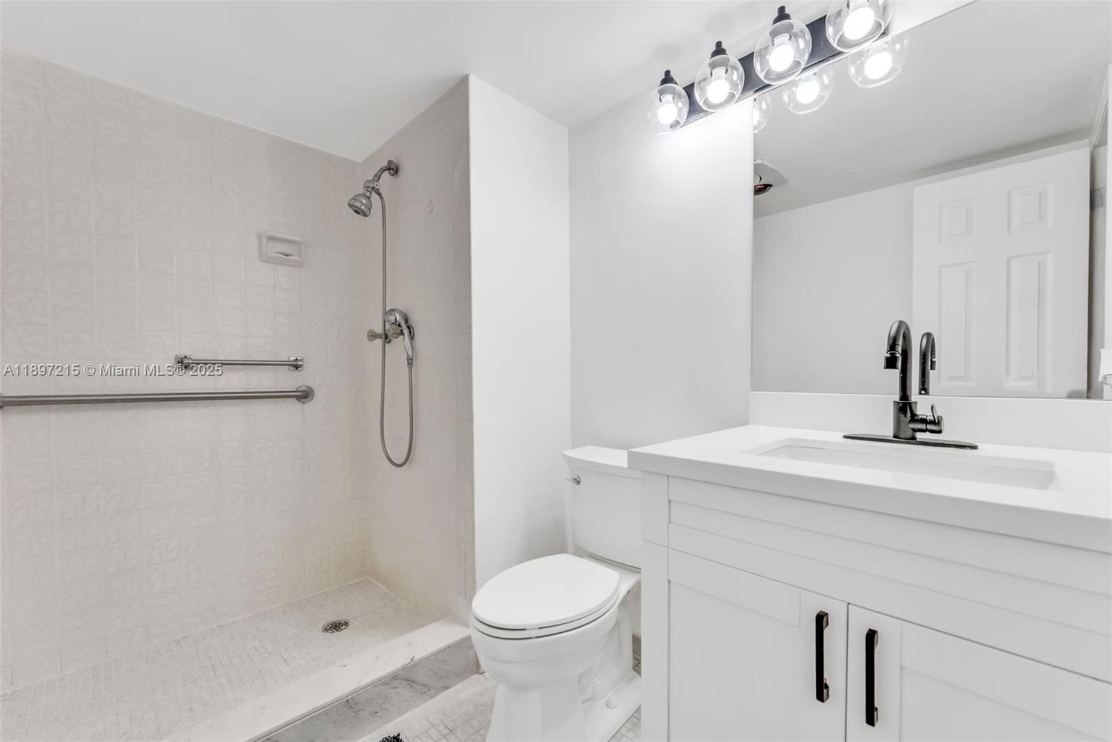 HOLLYBROOK GOLF AND TENNIS - Residential