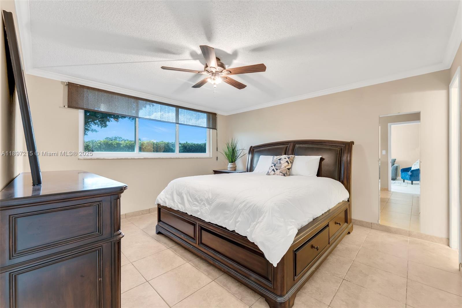 HOLLYBROOK GOLF AND TENNIS - Residential