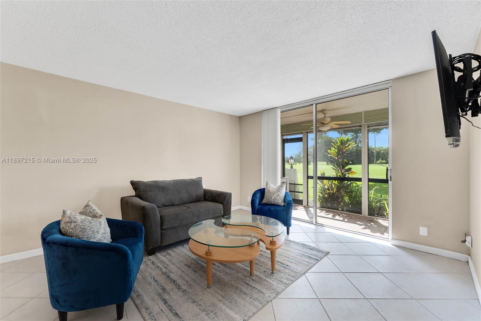 HOLLYBROOK GOLF AND TENNIS - Residential