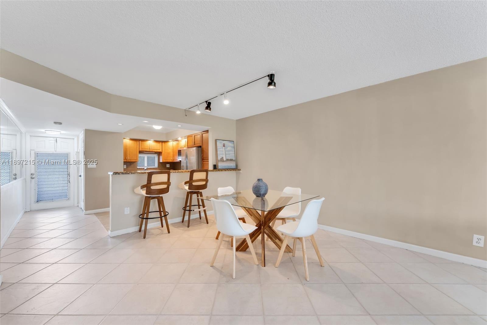 HOLLYBROOK GOLF AND TENNIS - Residential