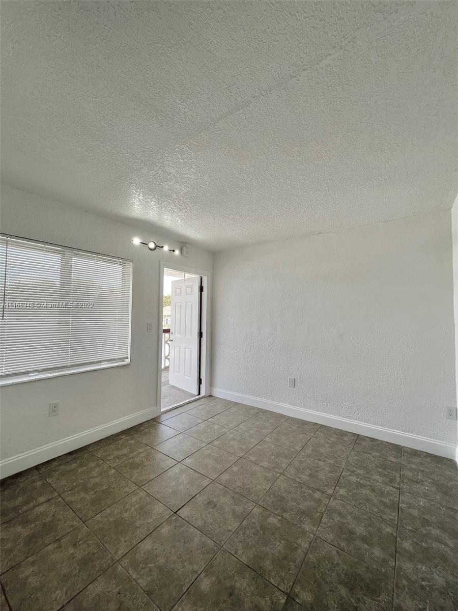 DOWDYS SUB - Residential Lease