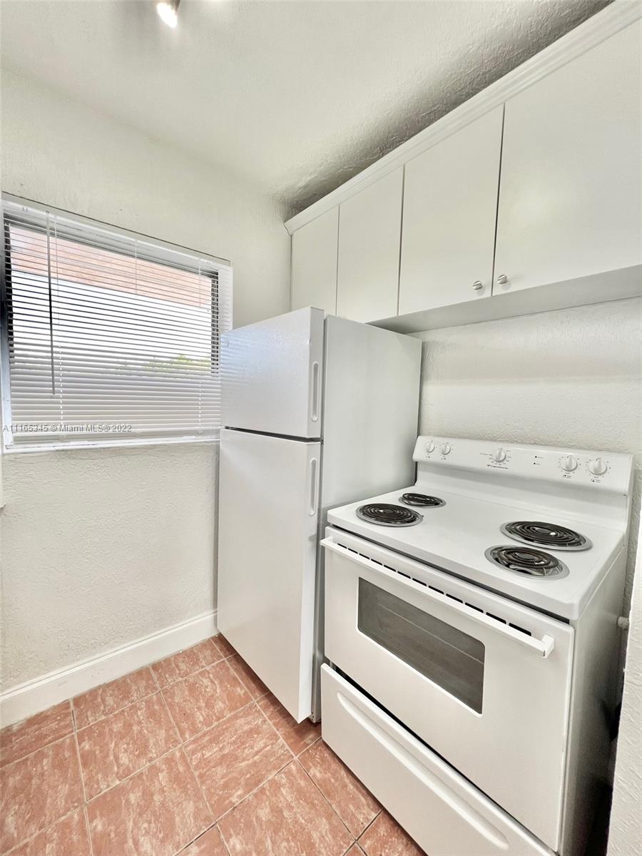 DOWDYS SUB - Residential Lease