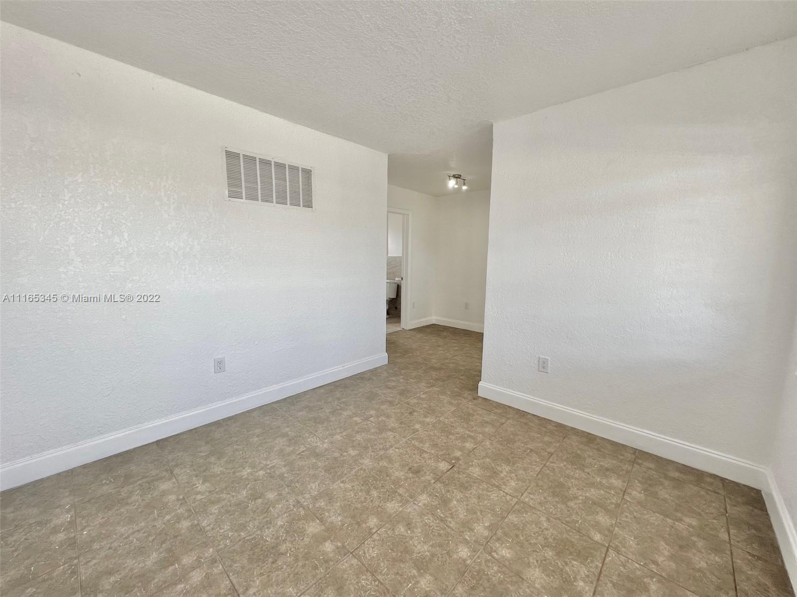 DOWDYS SUB - Residential Lease