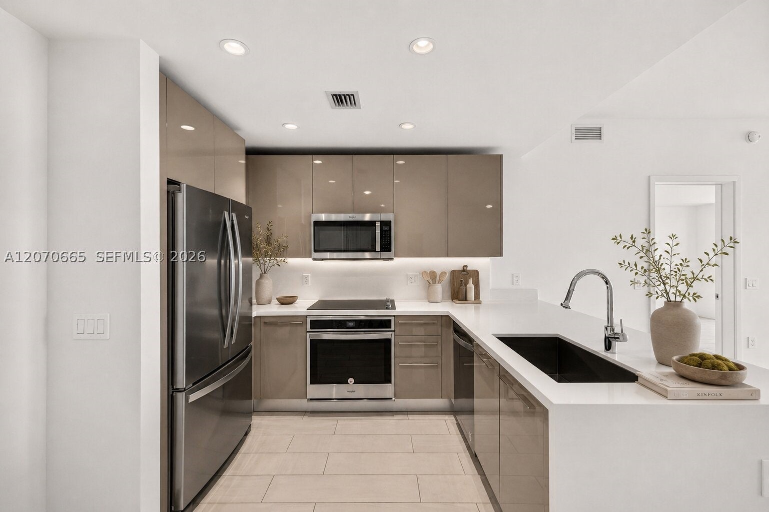 2000 Metropica Way 2111